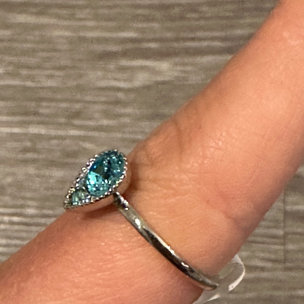 4 Charmed Aroma Rings - Picture 2 of 16